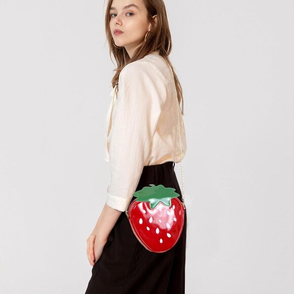 Stylish Strawberry Crossbody Purse with Detachable Gold Strap - Unique Gift Idea - Picture 4 of 6